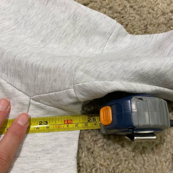 Nike Tech Fleece Women's Hooded Sweatshirt Light Grey Size XL Athletic Pullover - Picture 7 of 8